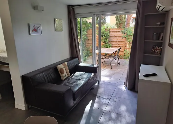 Hameau Du Puech, Rez-de-jardin Avec Parking Et Clim شقة آجد